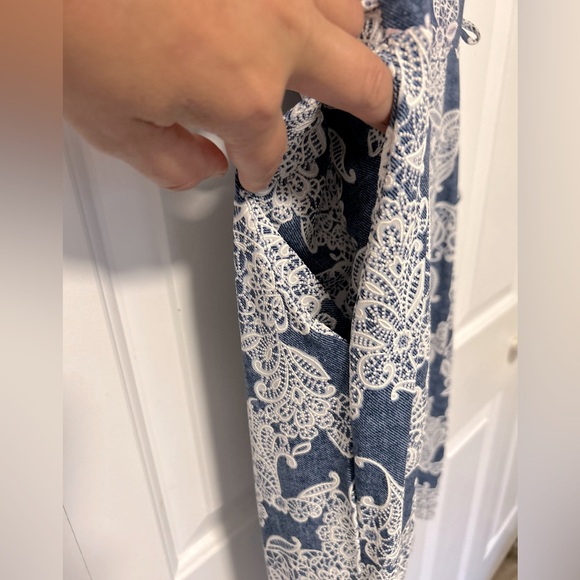 Cute Sleeveless Patterned Denim Dress - Picture 5 of 6